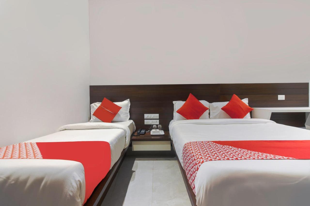 Hotel Flora Suites Mumbai  Buitenkant foto