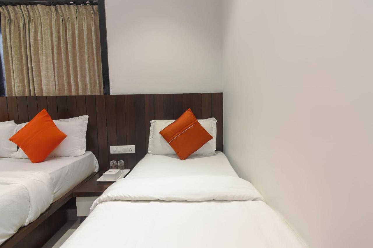 Hotel Flora Suites Mumbai  Buitenkant foto