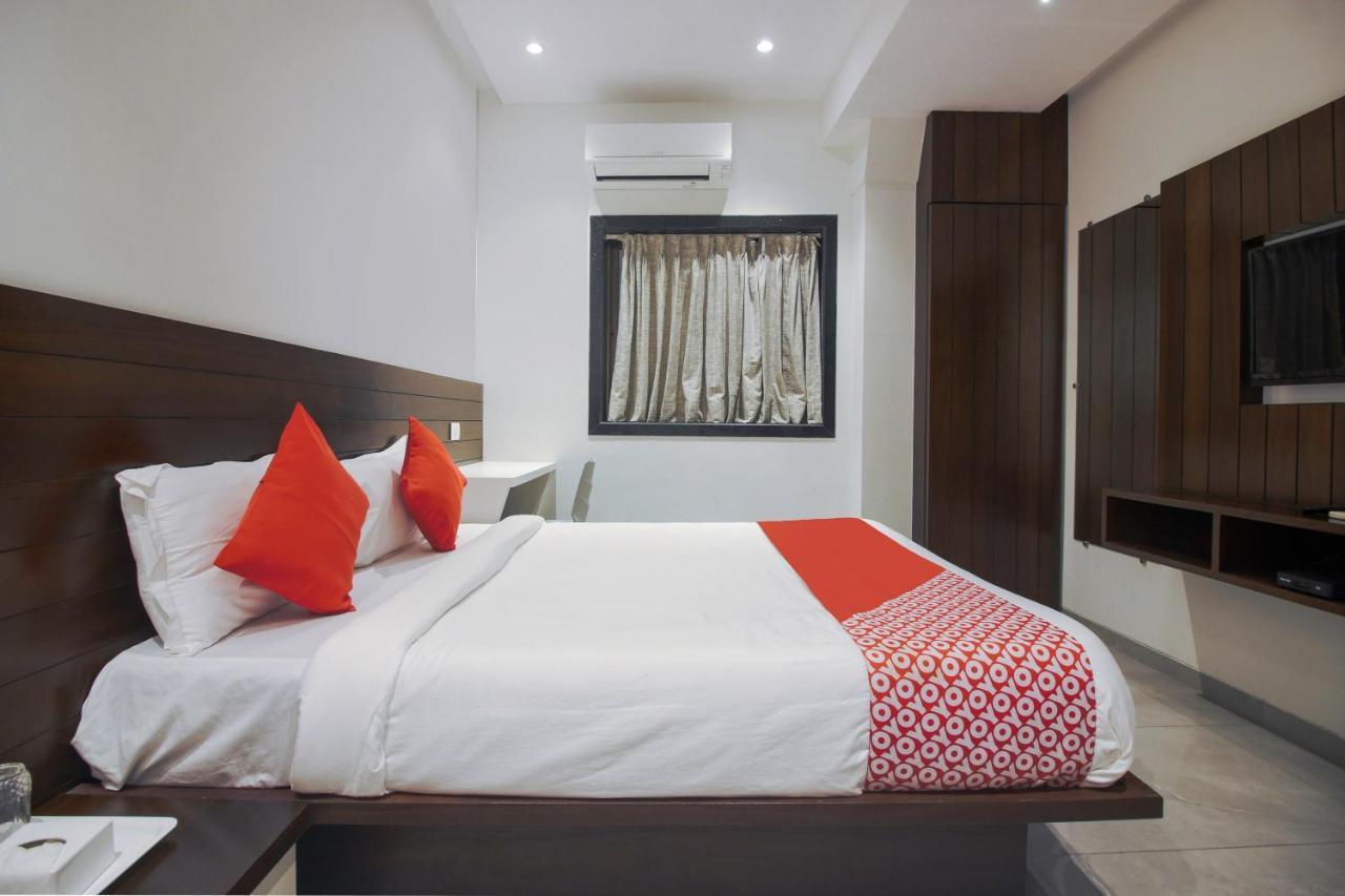 Hotel Flora Suites Mumbai  Buitenkant foto