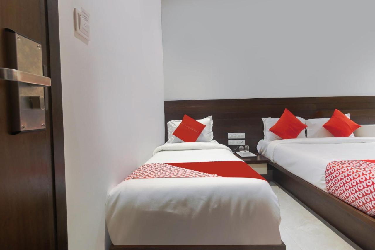 Hotel Flora Suites Mumbai  Buitenkant foto