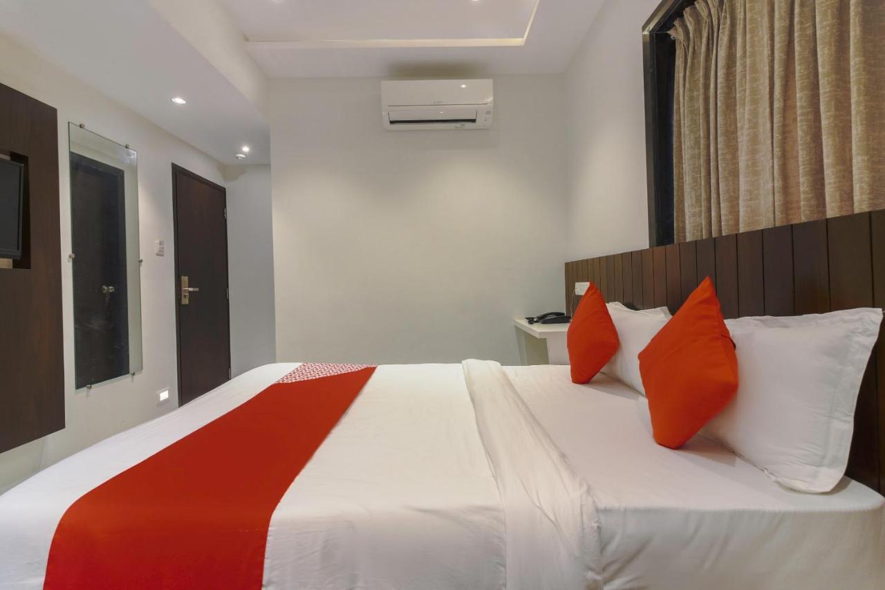 Hotel Flora Suites Mumbai  Buitenkant foto
