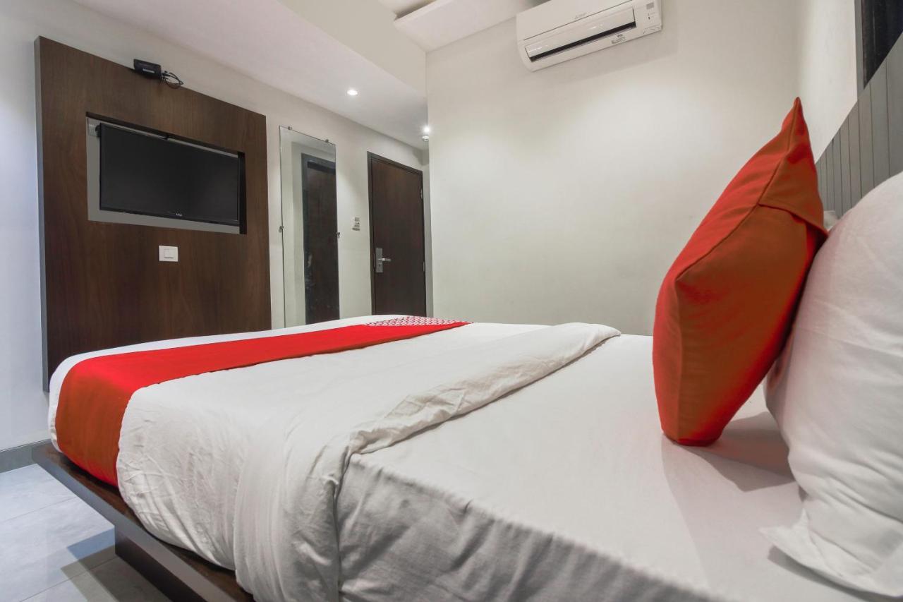 Hotel Flora Suites Mumbai  Buitenkant foto