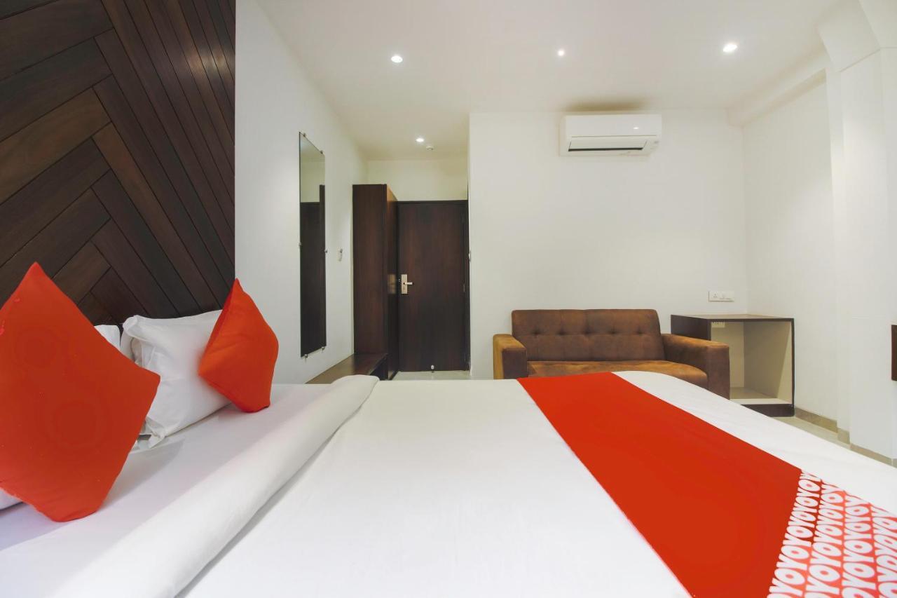 Hotel Flora Suites Mumbai  Buitenkant foto