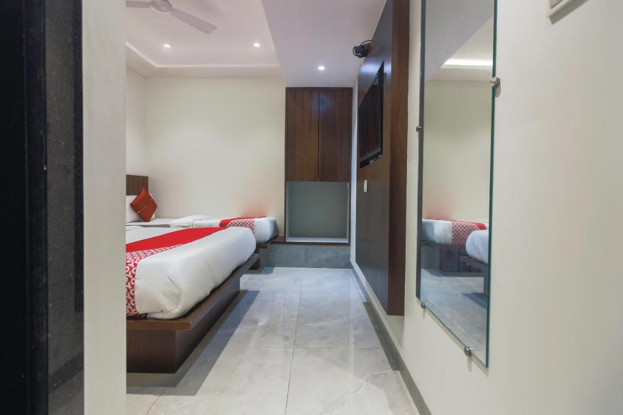Hotel Flora Suites Mumbai  Buitenkant foto