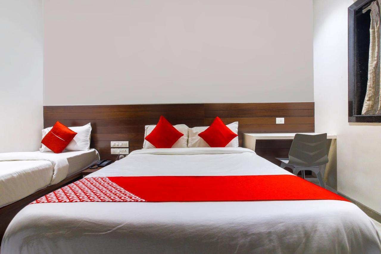 Hotel Flora Suites Mumbai  Buitenkant foto